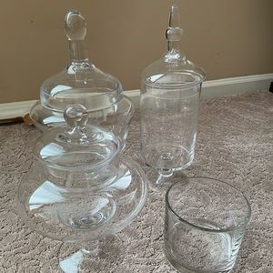 Apothecary jars with lids